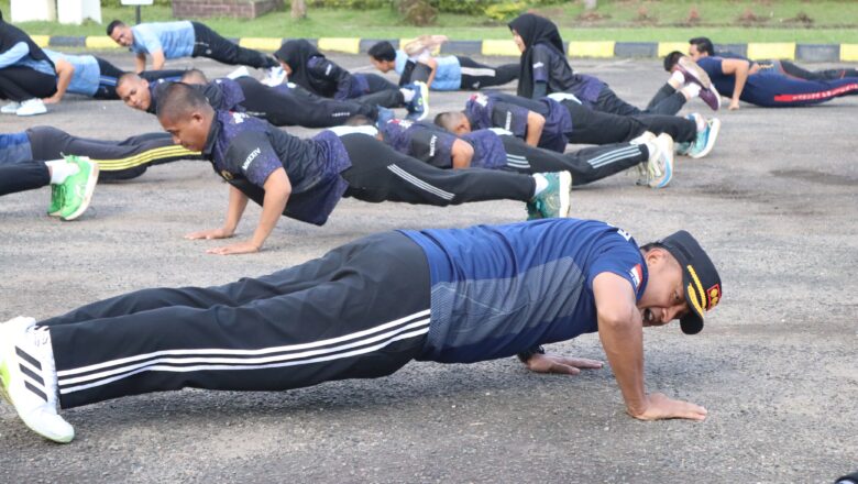 Bangun Semangat dan Integritas CPNS, Lapas Narkotika Karang Intan Gelar Senam dan Orientasi Lapangan