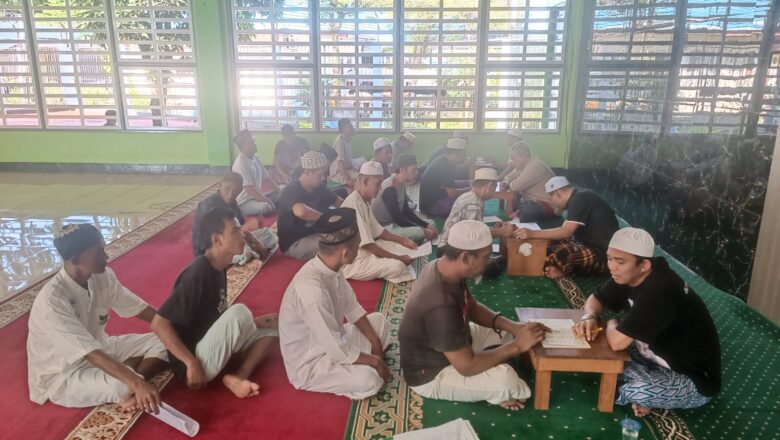 Warga Binaan Lapas Narkotika Karang Intan Dalami Al-Qur’an, Ikuti Pembelajaran Baca Tulis di Masjid At-Taubah