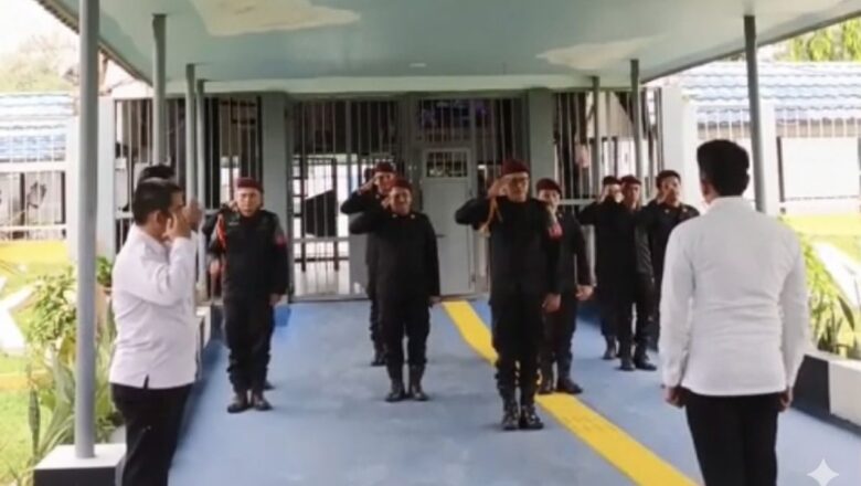 Perkuat Barisan Pengamanan, Ka KPLP Lapas Karang Intan Beri Arahan Pra-Dinas kepada Regu II