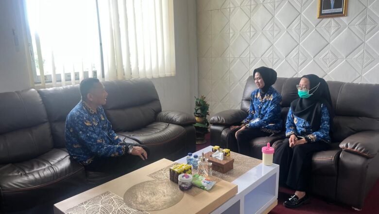 Kalapas Perkuat Layanan Medis: Tenaga Kesehatan Lapas Karang Intan Didorong Aktif Sambangi Blok Hunian